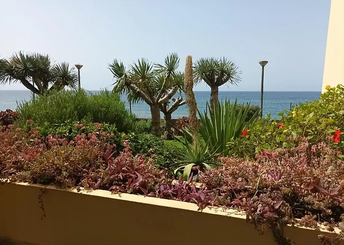 Tranquil Beachside - Atlantic Gardens * Фуншал