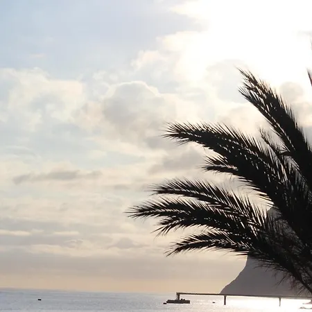 Tranquil Beachside - Atlantic Gardens Apartman *