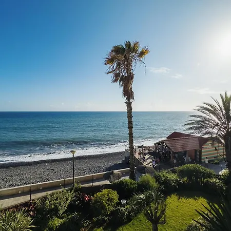 Tranquil Beachside - Atlantic Gardens