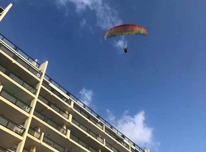 Tranquil Beachside - Atlantic Gardens Apartament *