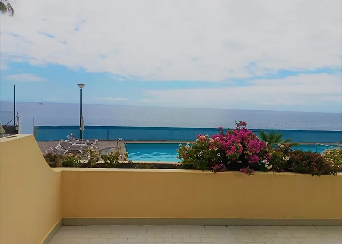 Tranquil Beachside - Atlantic Gardens * Funchal (Madeira)