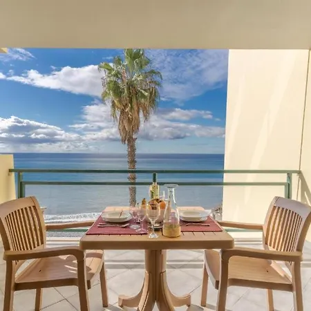 Apartment Tranquil Beachside - Atlantic Gardens *