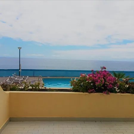 Tranquil Beachside - Atlantic Gardens * Funchal (Madeira)
