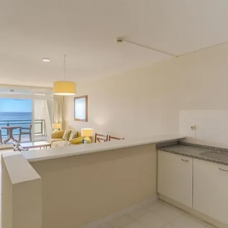 Tranquil Beachside - Atlantic Gardens Apartment