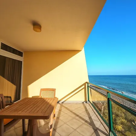 Tranquil Beachside - Atlantic Gardens Appartement