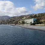 Tranquil Beachside - Atlantic Gardens 丰沙尔